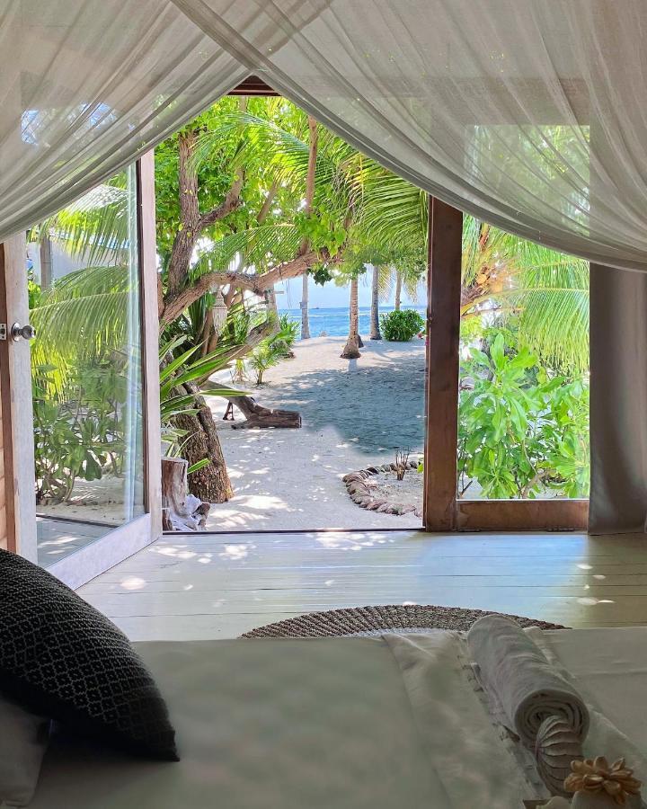 Samura Maldives Guest House Thulusdhoo Exterior photo
