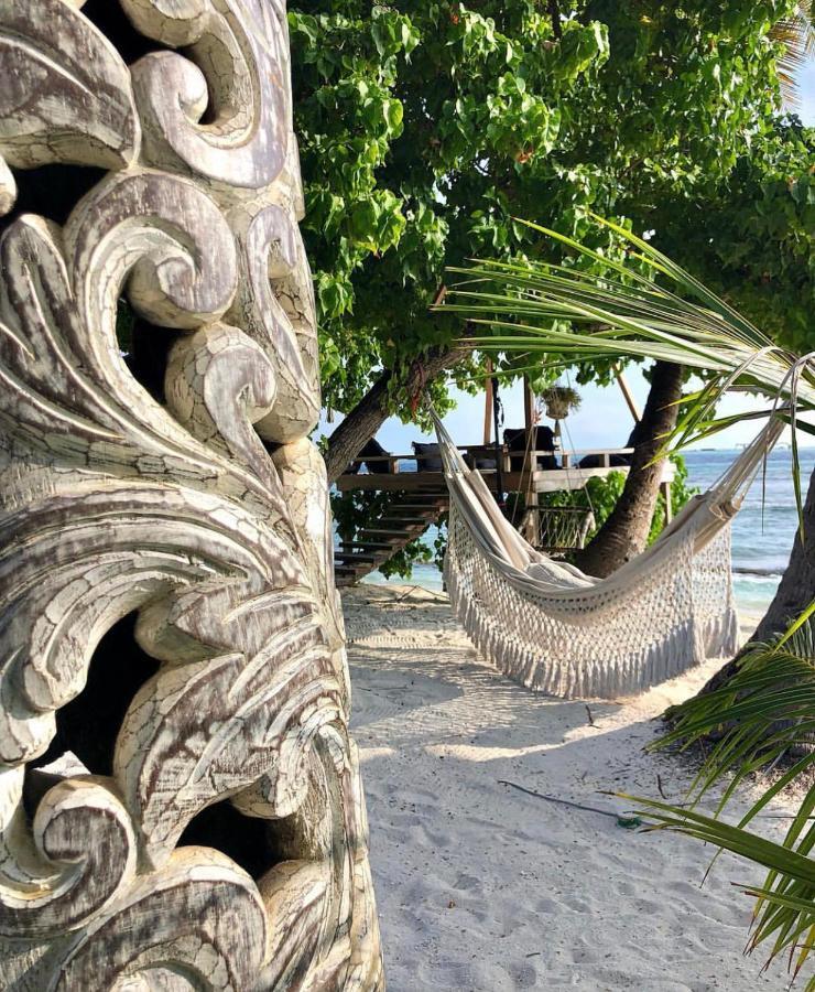 Samura Maldives Guest House Thulusdhoo Exterior photo