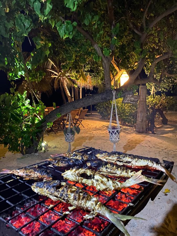 Samura Maldives Guest House Thulusdhoo Exterior photo