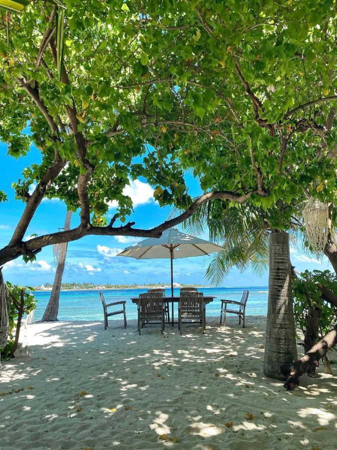 Samura Maldives Guest House Thulusdhoo Exterior photo