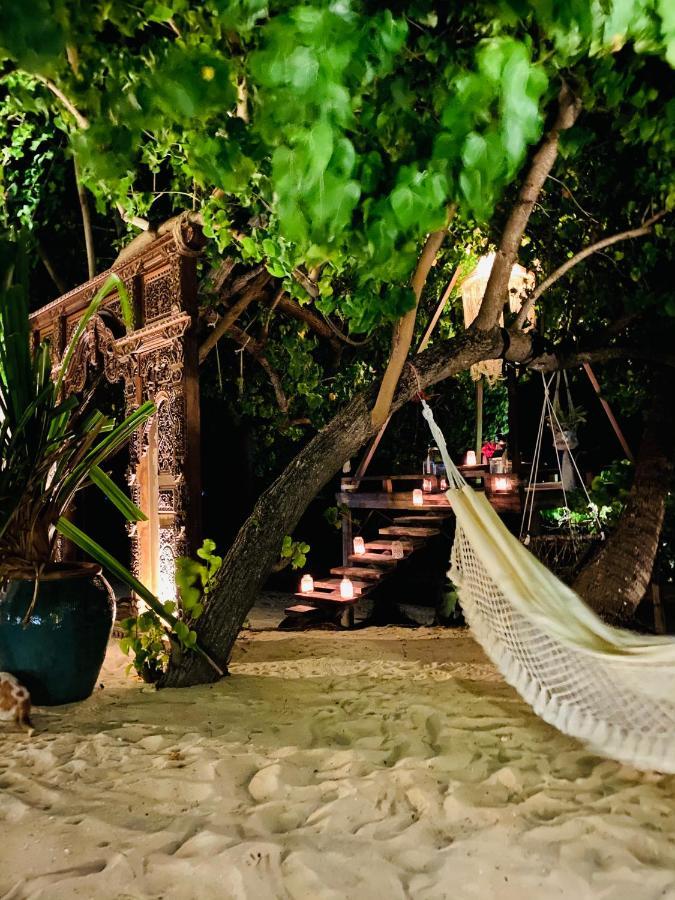 Samura Maldives Guest House Thulusdhoo Exterior photo