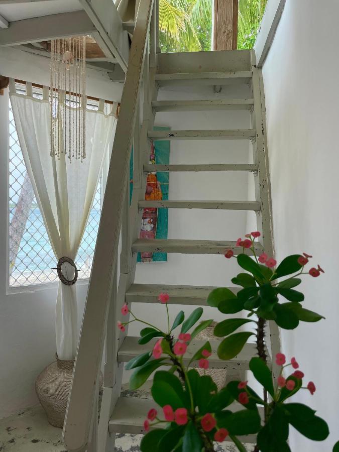Samura Maldives Guest House Thulusdhoo Exterior photo