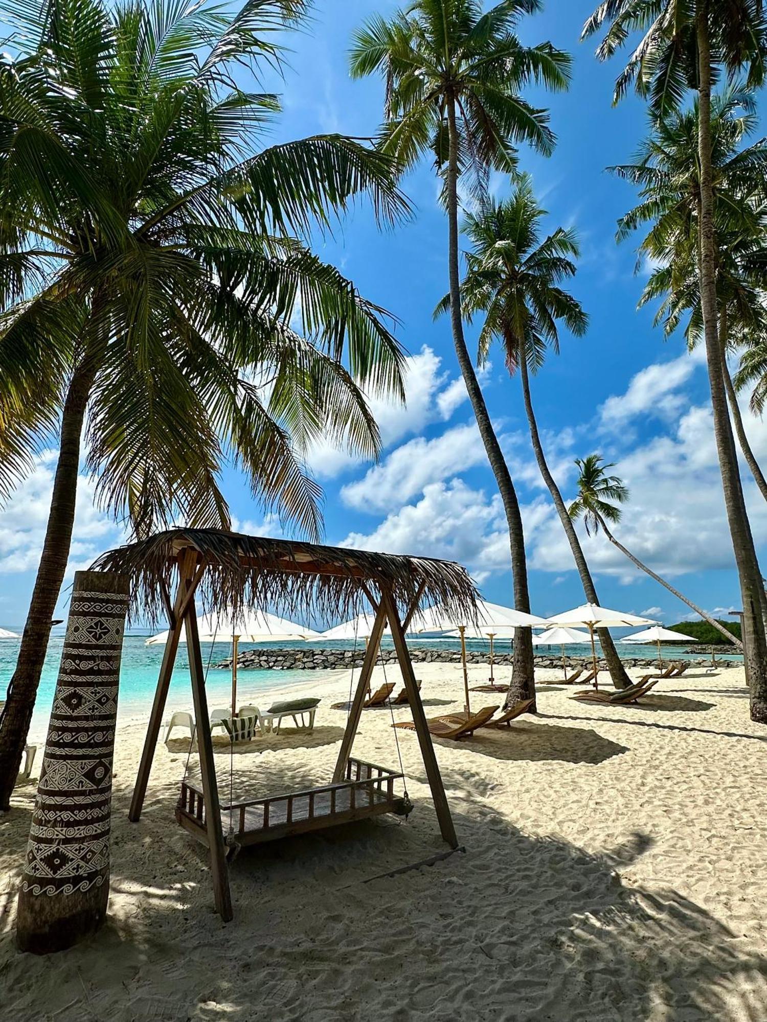 Samura Maldives Guest House Thulusdhoo Exterior photo