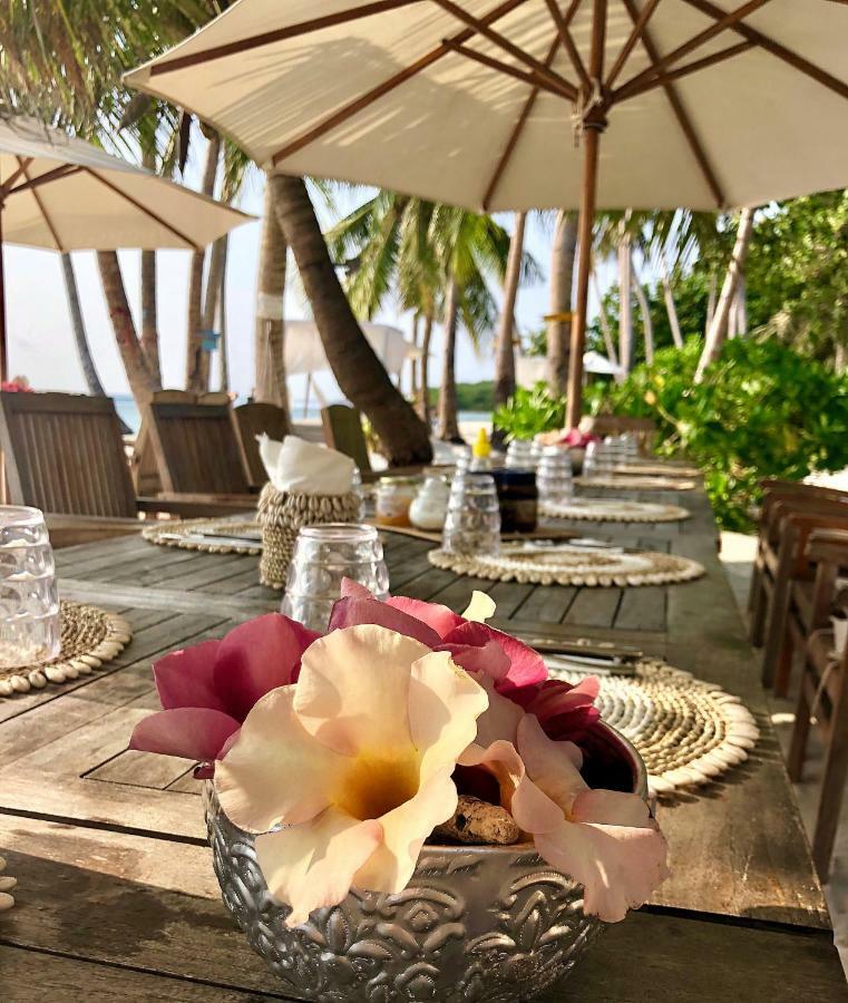 Samura Maldives Guest House Thulusdhoo Exterior photo