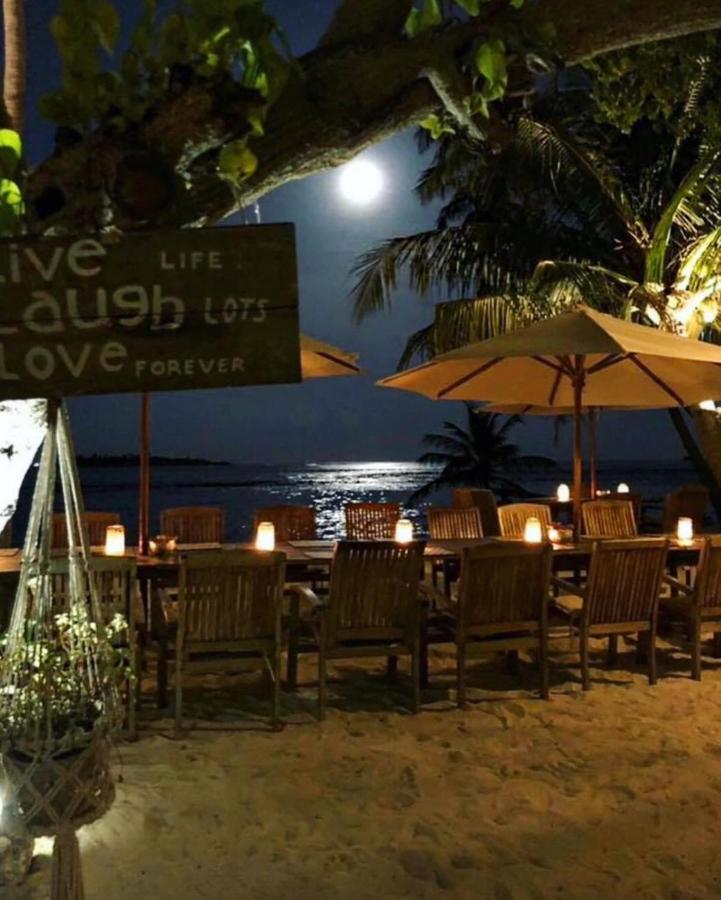 Samura Maldives Guest House Thulusdhoo Exterior photo